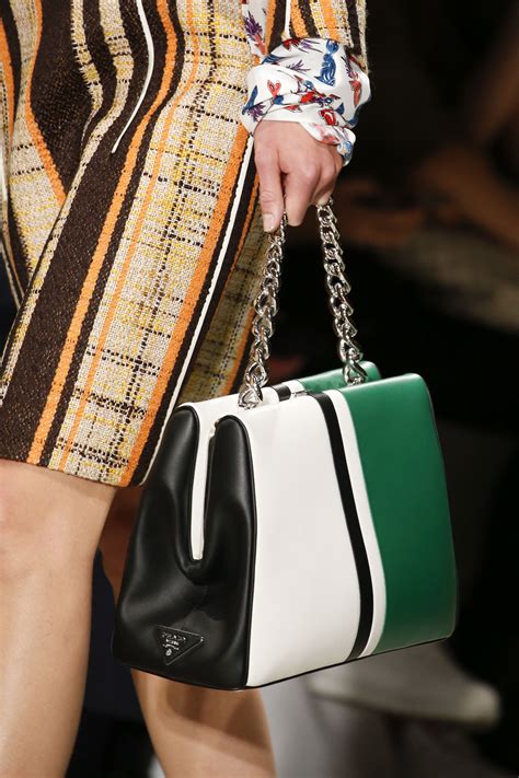 prada accessori 2016|Prada Spring 2016 Ready.